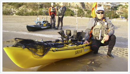 Kayak de pesca con accesorios