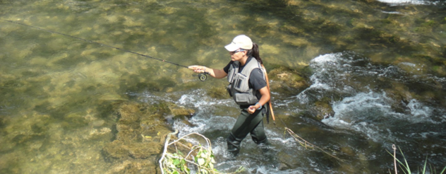 Nociones clave para mejorar tu lance en la pesca a mosca