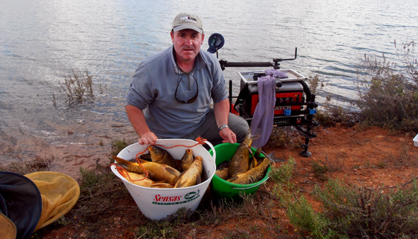 Josan Illescas nos da algunos consejos para pescar carpas en el pantano de Alarcón.