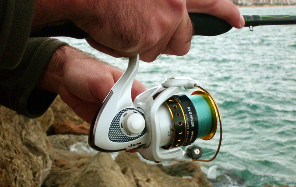 Carrete de spinning Avenger Pro de Okuma