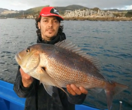Vídeo de pesca: una jornada de spinning con Uxío Lures