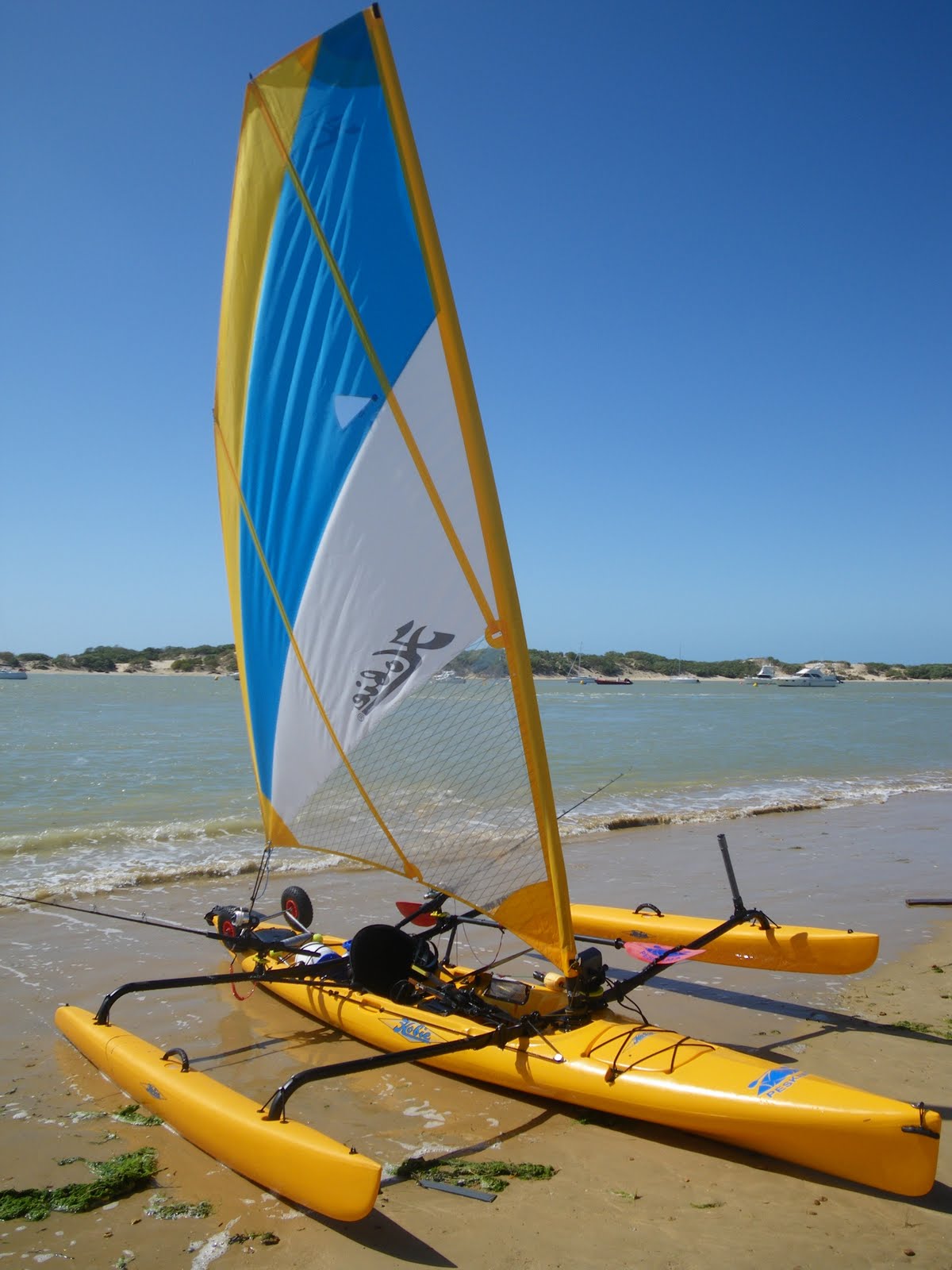 Kayaks de pesca a pedales y vela