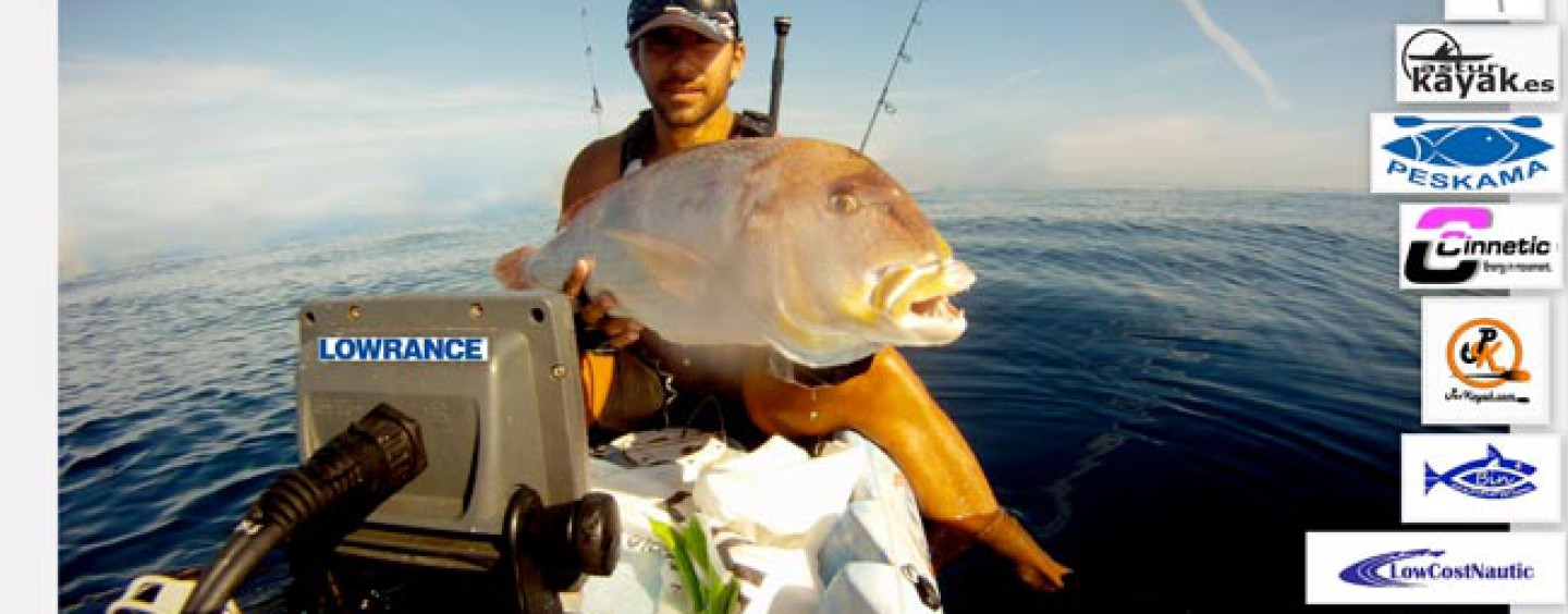 Pesca de dentones en kayak con buen tiempo