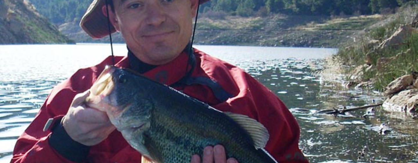 Pescar en el Embalse de Tous:  carpas, lucios y black bass