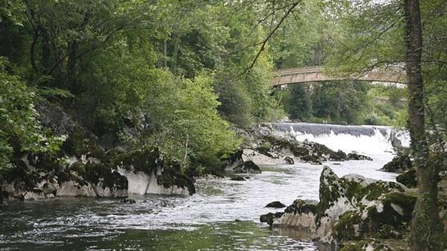 rio-pas-puente-viesgo