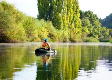 Pesca de lucios desde pato y a vertical