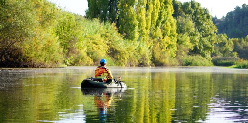 Pesca de lucios desde pato y a vertical